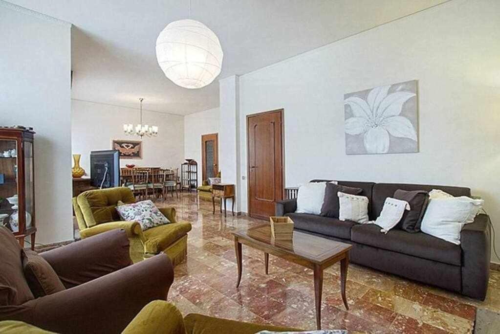 Frati Bigi With Two Bedrooms And Parking Florenţa Exterior foto